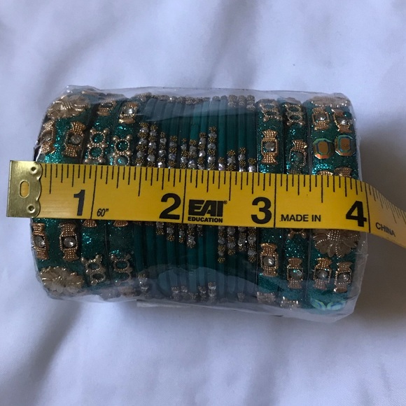 Gorgeous Indian bangles set 18 bracelets - Picture 4 of 7